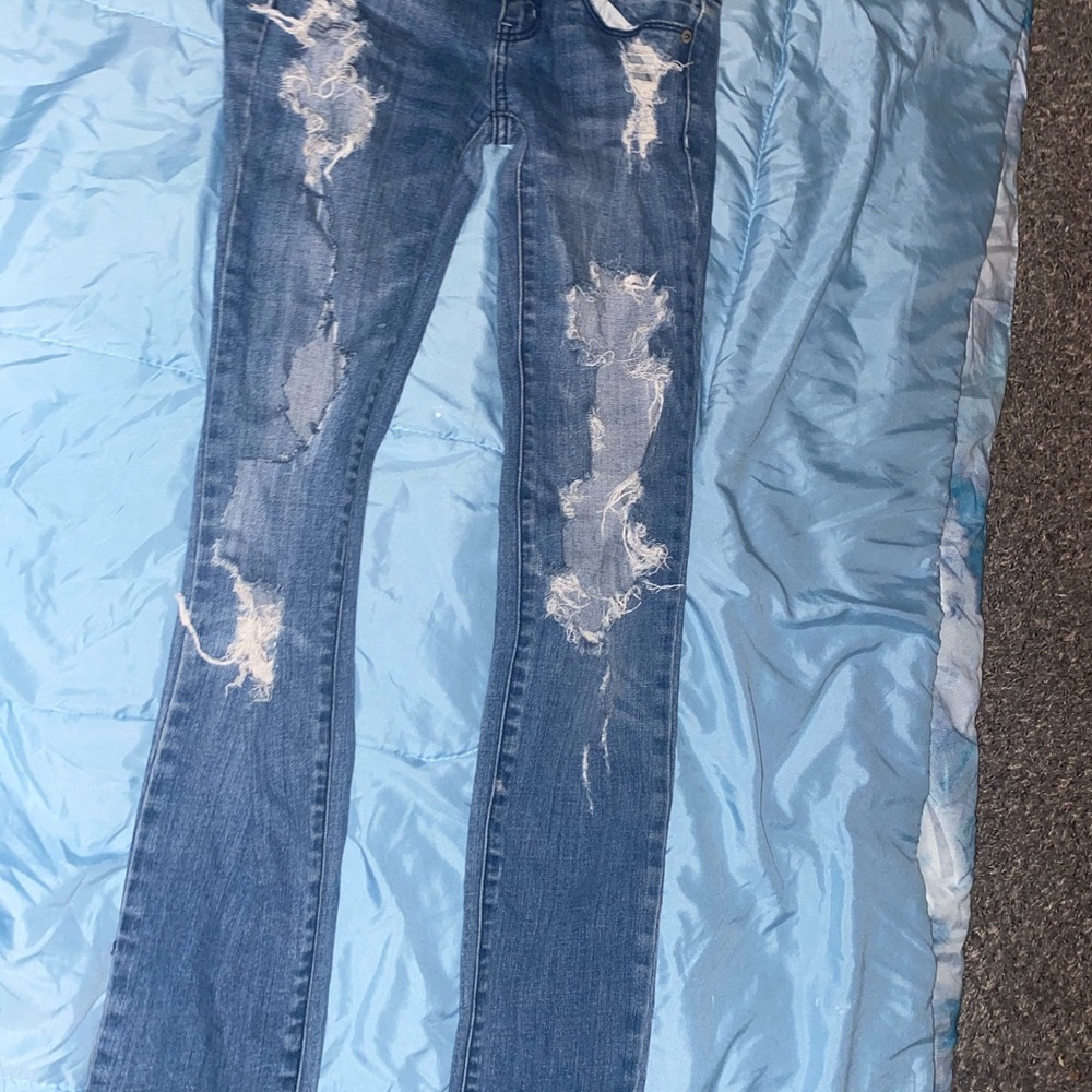 American eagle worn  a couple time grew out of them